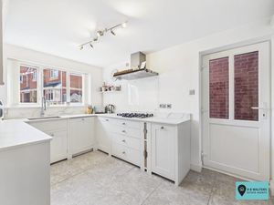 Kitchen- click for photo gallery